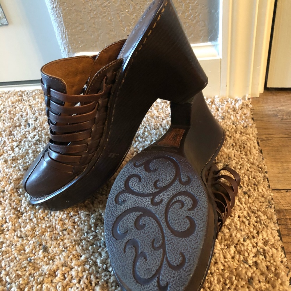 Born leather clogs/slides